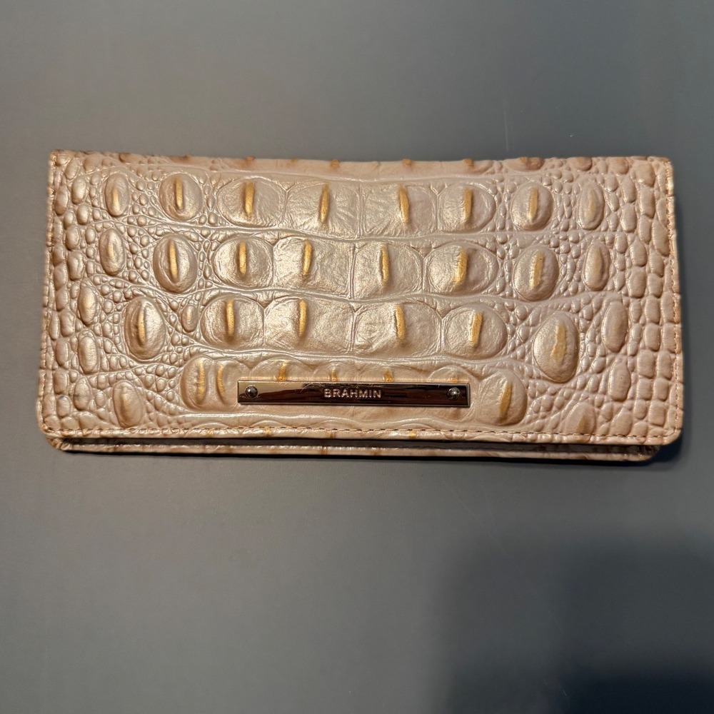Brahmin Cream Gold Croc Embossed Leather Wallet Clutch Women's Snap Zip ID